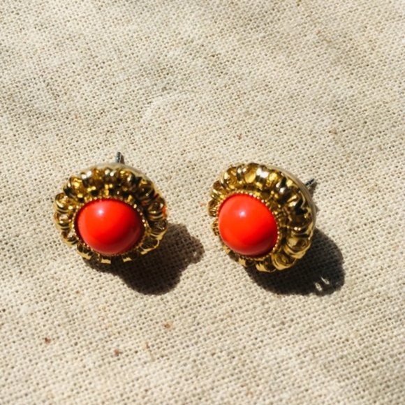 :: Stella & Dot Coral Red Gigi Studs - Picture 7 of 8
